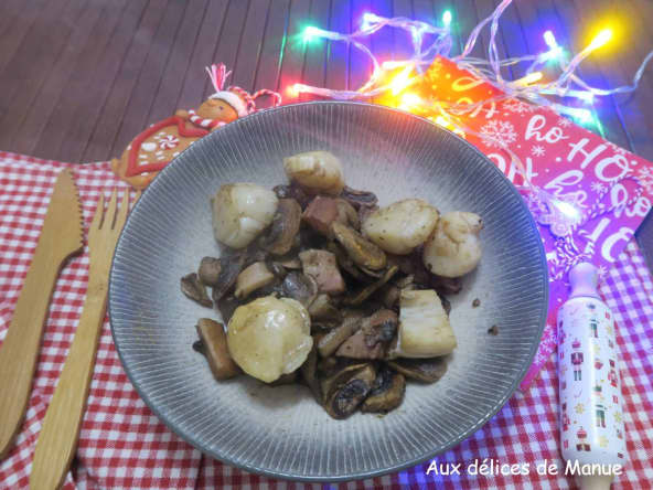 Noix de Saint-Jacques aux lardons et champignons de Paris