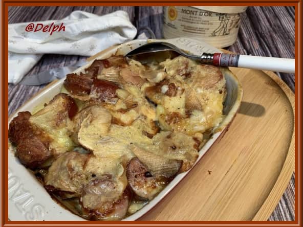 Gratin de pommes de terre et saucisses de Montbéliard au Mont d’or