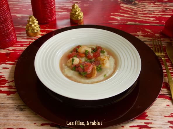 Noix de Saint-Jacques snackées, sauce vierge au pamplemousse, purée de topinambours