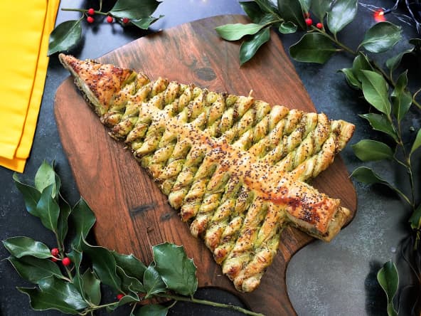Sapin de noël salé au pesto vert et fines tranches heura