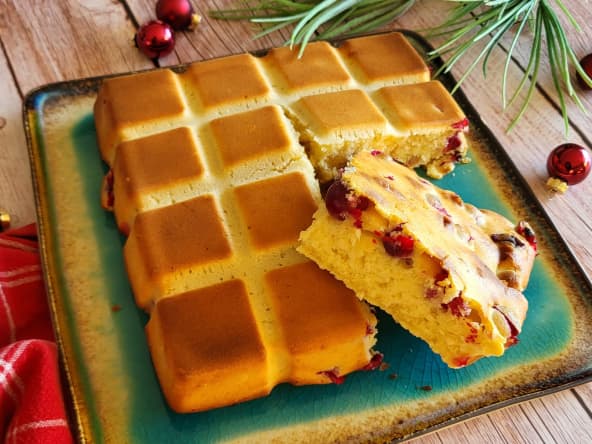 Gâteau moelleux aux cranberries et chocolat blanc
