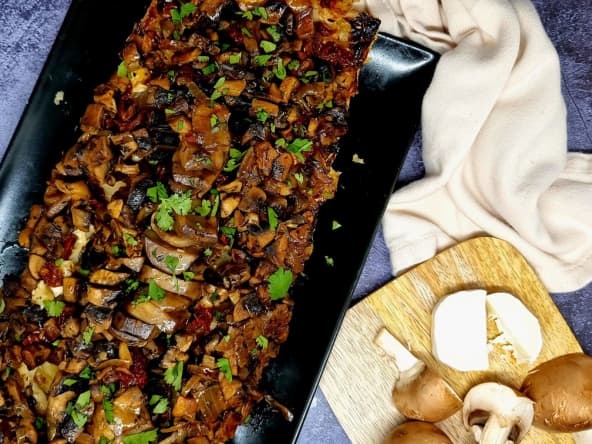 Tatin aux champignons, chèvre et tomates confites