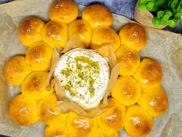 Camembert rôti et sa couronne de pains à la patate douce