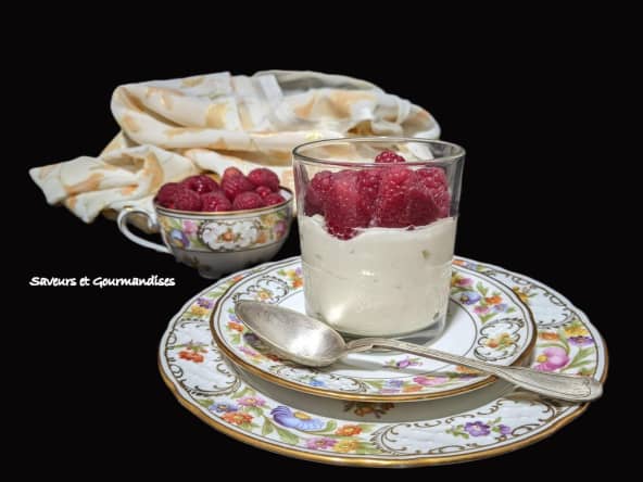 Crème de petits-suisses aux framboises