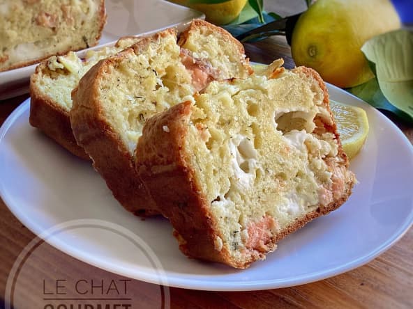 Cake citronné au saumon et à la feta