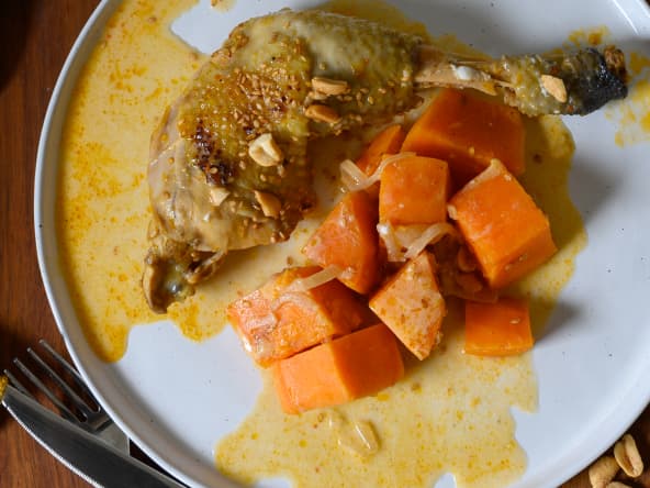 Poulet coco-cacahuètes et patates douces : une recette facile