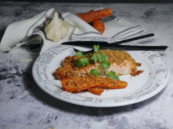 Saumon en croûte d’épices et carottes confites