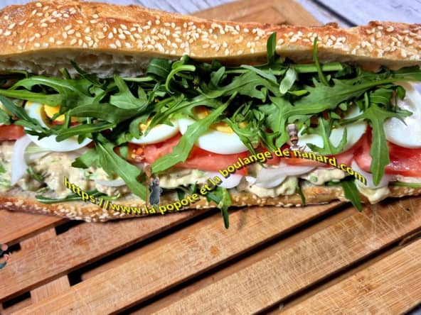 Sandwich au thon et avocat