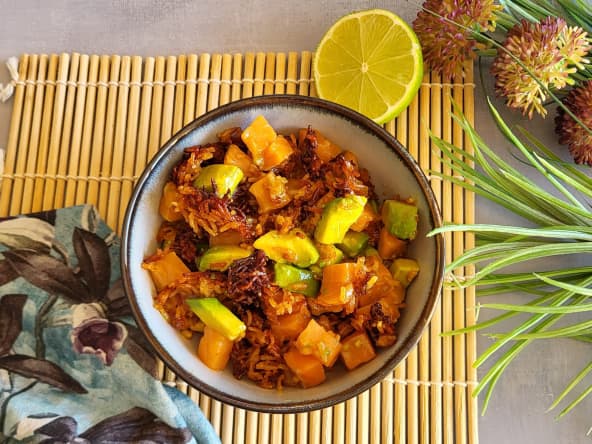 Salade de riz croustillante au saumon