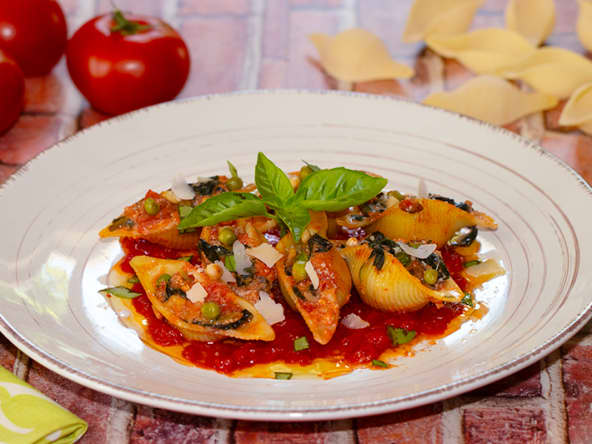 Conchiglionis farcis aux champignons, petits pois et épinards