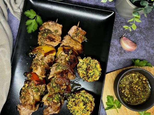 Brochettes de bœuf sauce chimichurri