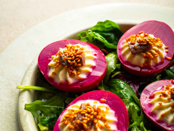 Oeufs mimosa anchois, miso, foie gras