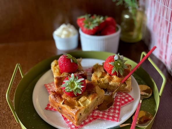 Barres sablées à la rhubarbe