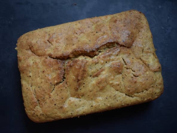 Gâteau au panais et poudre de noisettes comme un carrot cake
