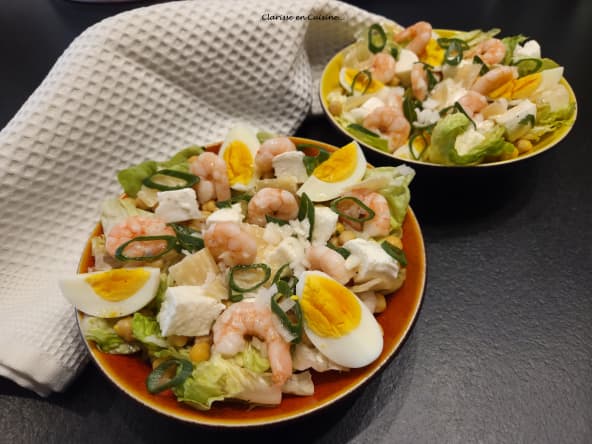 Salade composée aux crevettes et pois chiches