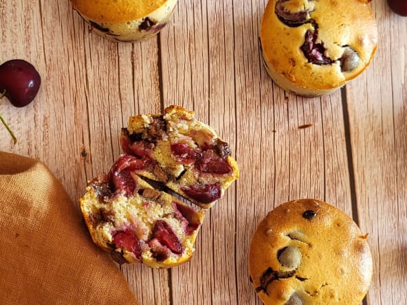 Muffins aux cerises et chocolat