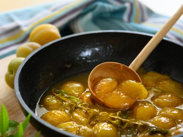 Poêlée de prunes à la verveine
