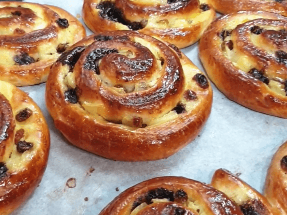 Pain Aux Raisins