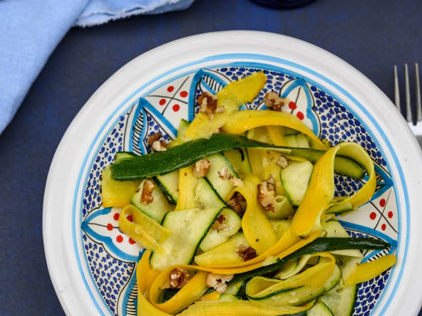 Tagliatelles de courgettes au thym et noix d'après Yotam Ottolenghi
