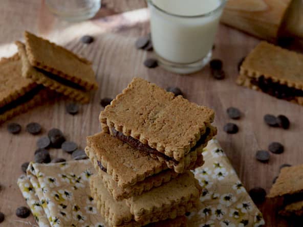 Biscuits granola fourrés chocolat sans gluten lait oeufs