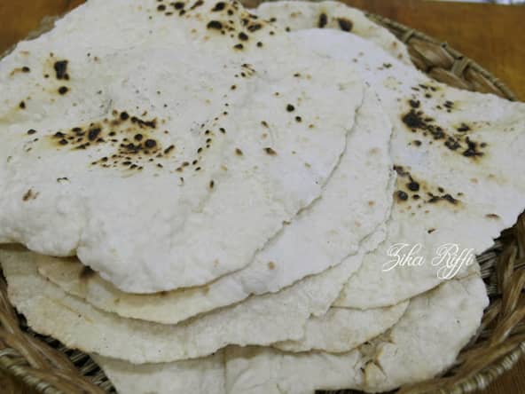 Pain plat indien sans levure