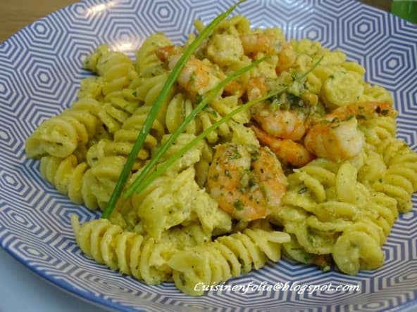 Fusilli sauce crème courgettes et crevettes sautées