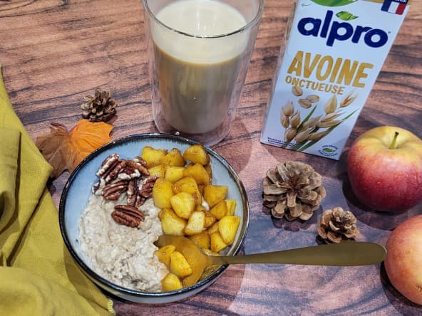 Porridge automnal et latte gingerbread