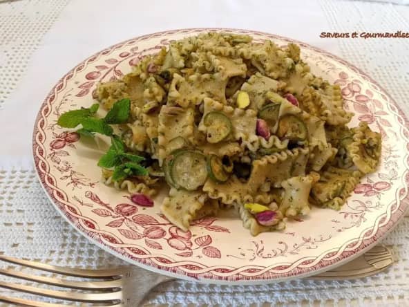 Pâtes courgettes et pesto de pistaches
