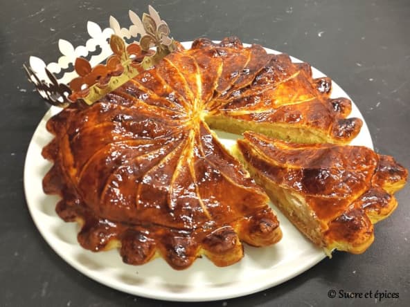 Pithiviers aux pommes et à la crème d'amande.