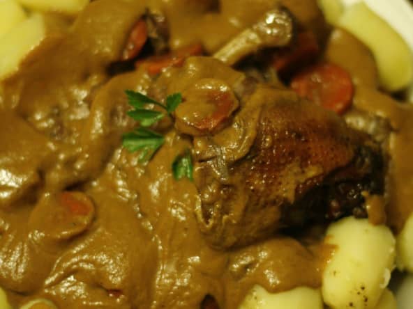 Coq au vin : un classique français