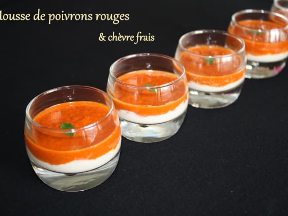 Verrines de mousse de poivrons et de fromage frais