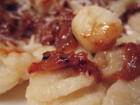 Gnocchi de pommes de terre et sauce au Roquefort