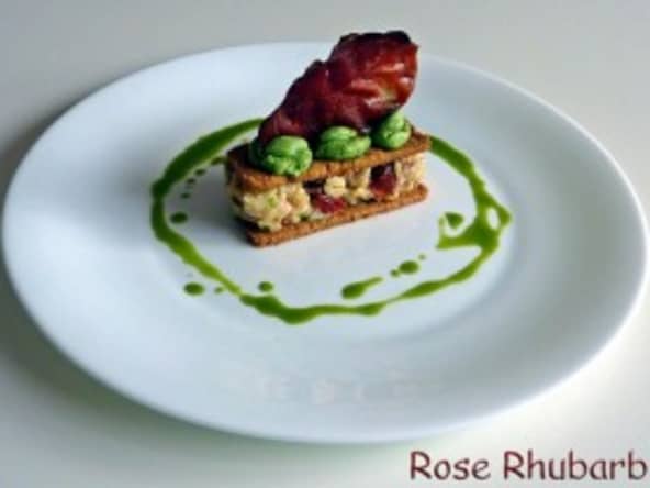 Mille feuilles de risotto au speck et tomates confites,crème de ciboulette