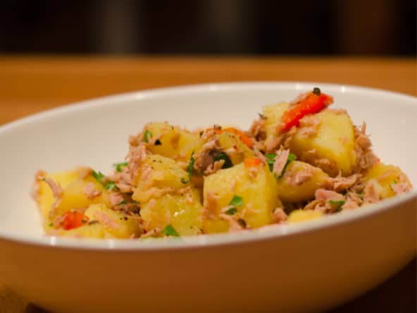 Salade de pommes de terre, poivrons et thon