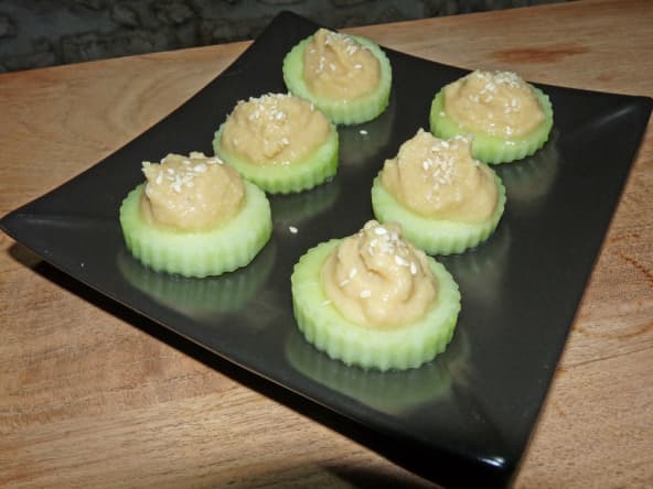 Canapés houmous concombre et autres canapés veggie