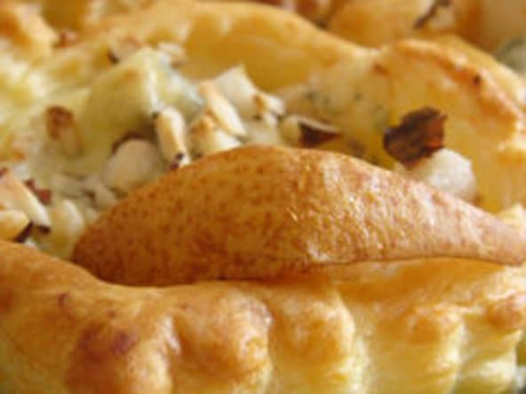 Bouchées à la reine sucrées salées, aux poires, à la fourme d'ambert et aux noisettes