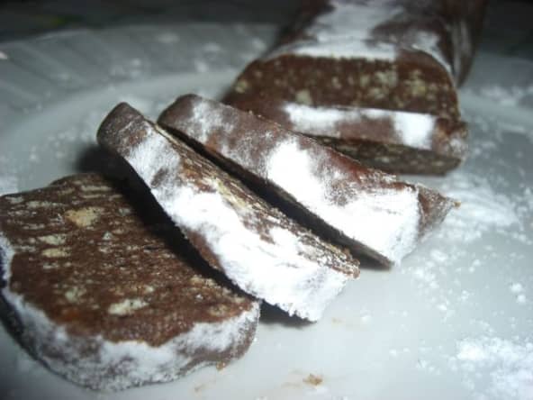 Saucisson de chocolat aux noisettes