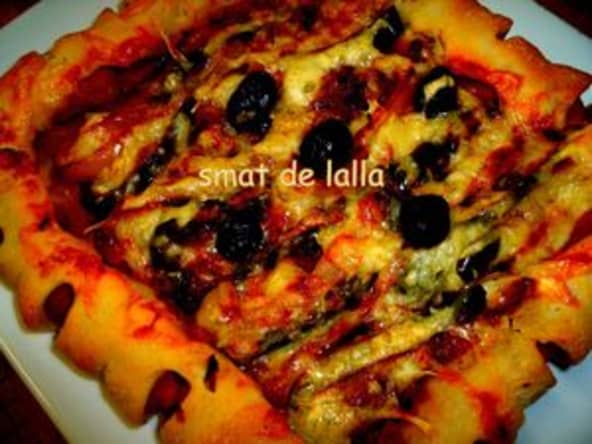 Pizza saucisse et poivrons