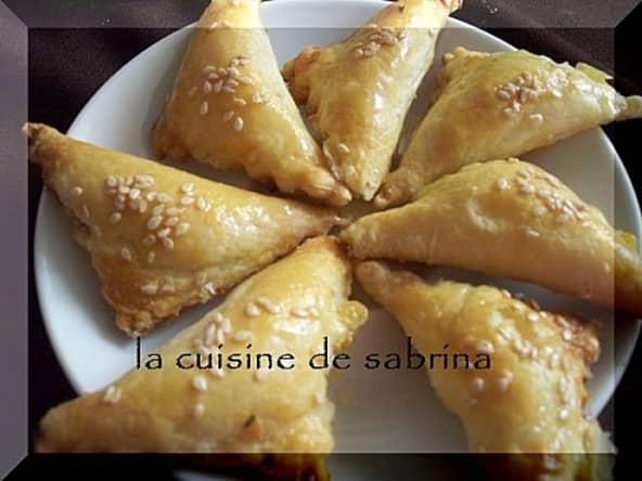 Feuilleté salé au fromage et herbes