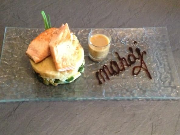 Pavé de saumon, Agata écrasée au beurre d'orange, poêlée de courgettes pour les fêtes