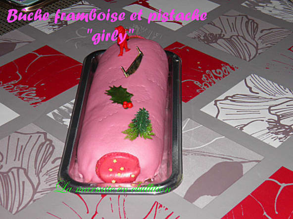 Bûche framboise et pistache "girly"