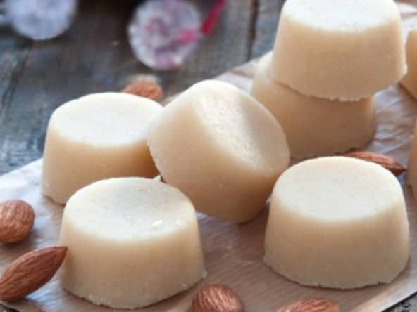 Faire une pâte d'amande maison, la colorer et la conserver