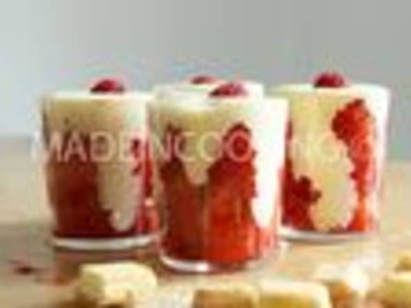 Tiramisu aux fraises et aux framboises