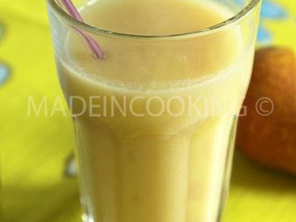 Smoothie à la poire et à la pomme