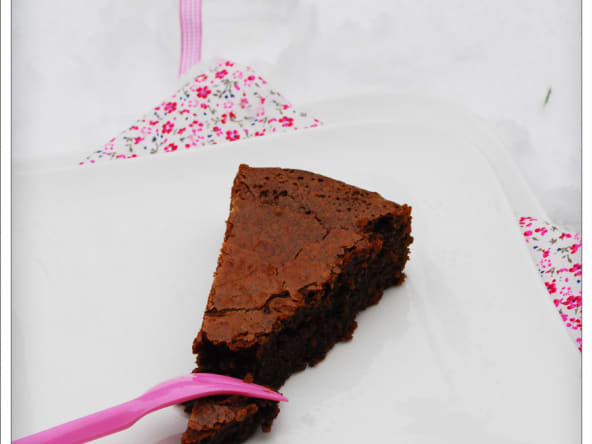 Recette du gâteau au chocolat noir de suzy, une recette de Pierre Hermé