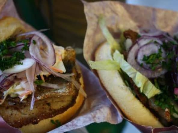 Le burger suédois au filet de hareng pané