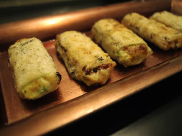 Nems croustillants poulet miel chèvre et épices