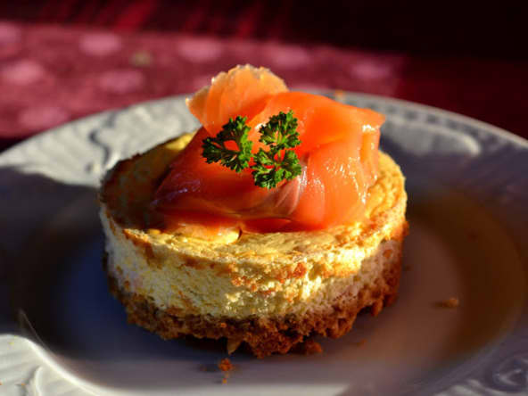 Cheesecake au saumon fumé et à la ciboulette