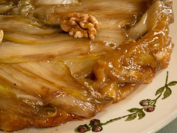 Tatin d'endives au roquefort et aux noix