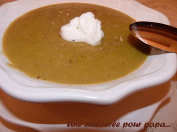 Soupes de pois cassés aux lardons et chicons